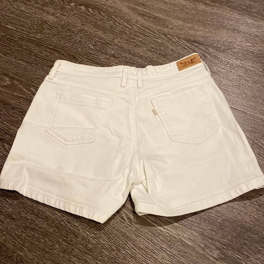 Levi’s White Denim Jean Shorts Size 6